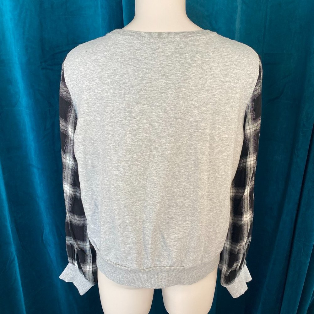 Vince Camuto Plaid Sleeve Crewneck  Sweater - Picture 8 of 8